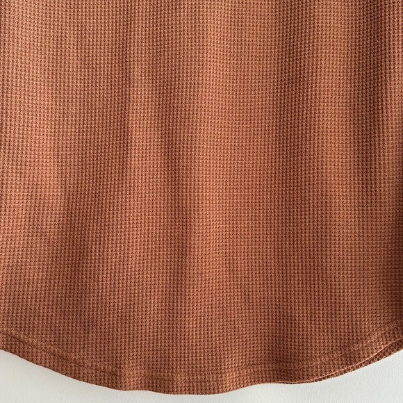Amazon Waffle Knit Thermal Long Sleeve Shirt, Burnt Orange/Brown, Size Medium - Picture 15 of 16